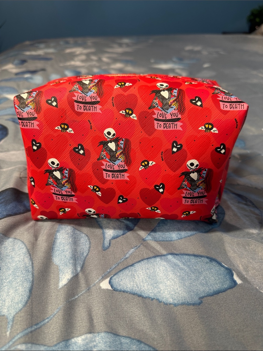 Disney Nightmare before Christmas 'Love You To Death' Cosmetic Case NWOT filled*